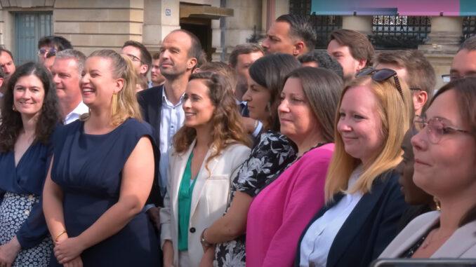 Les députés de la France insoumise devant Assemblée nationale, le 9/07/2024 ©PurePolitique