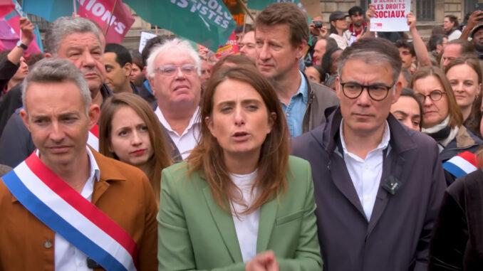 La gauche réunie sur la Place de la République à Paris, le 15/06/2024 ©PurePolitique